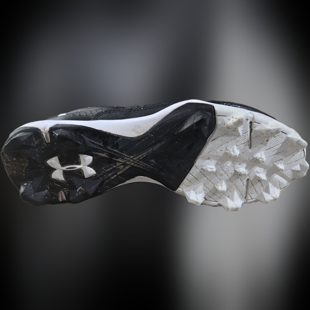 Cleats - Picture 3 of 5